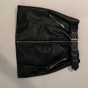 Forever 21 fake leather skirt